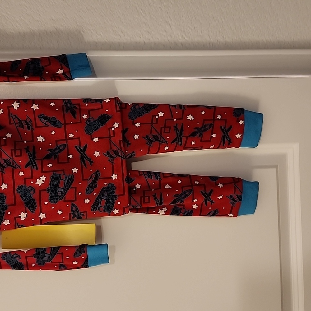 Kidgets Pajama Set - Picture 7 of 7